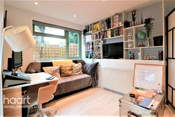 Studio To Rent In Kennel Cottages, Hemel Hempstead, HP3