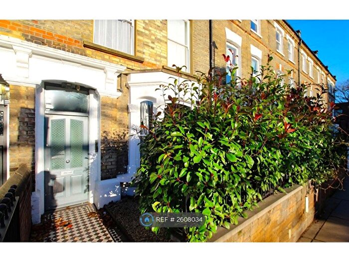 2 Bedroom Maisonette To Rent In Gillespie Road, London, N5