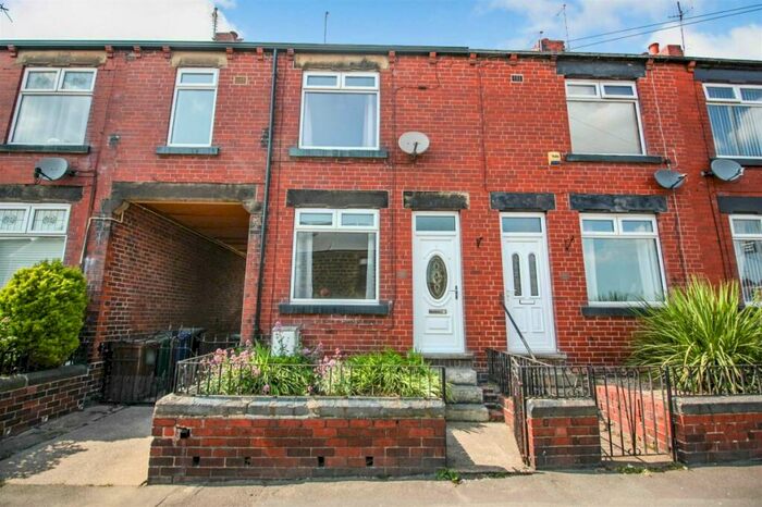 3 Bedroom House To Rent In Cemetery Road, Hemingfield, S73