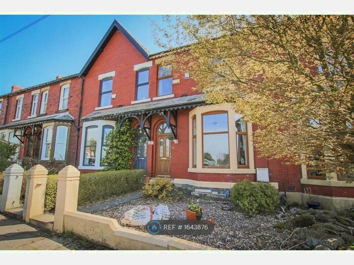 6 Bedroom Terraced House To Rent In Fecitt Road, Blackburn, BB2
