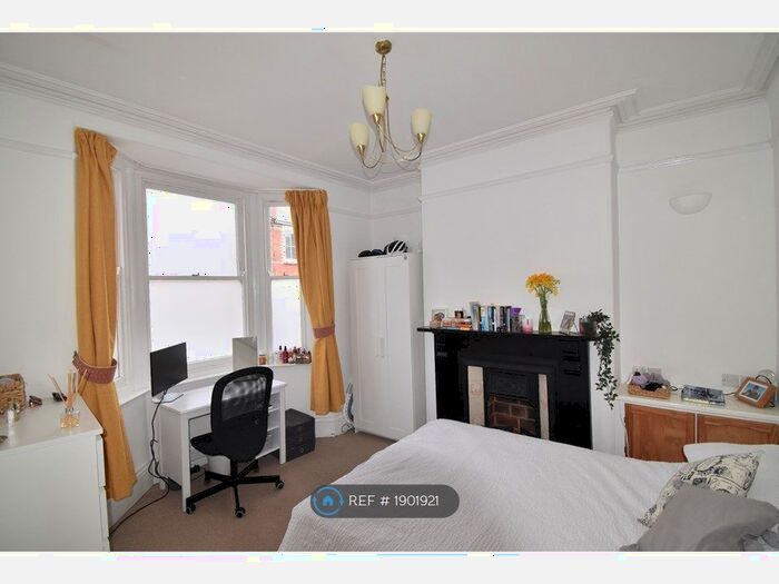 3 Bedroom Terraced House To Rent In Baker Street, Exeter, EX2