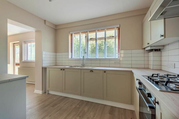 4 Bedroom Bungalow To Rent In Virginia Water, Surrey, GU25