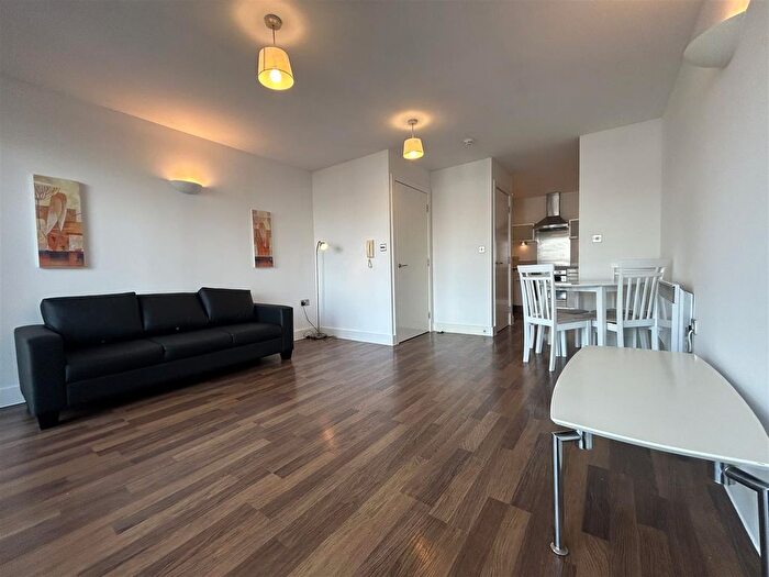 1 Bedroom Flat To Rent In Medlock Place, City Centre, M15