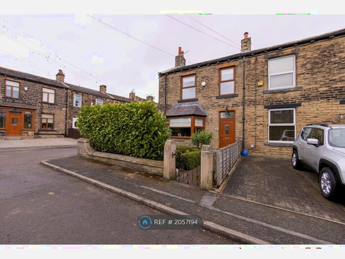 3 Bedroom Terraced House To Rent In Grove Terrace, Bradford, BD11