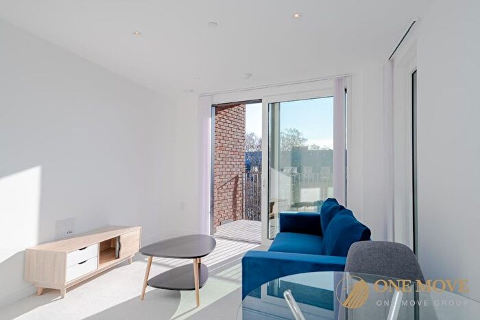 1 Bedroom Flat To Rent In Sidney Street, Georgette Apartments, E1