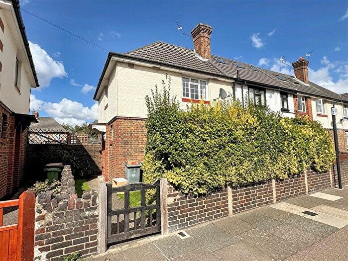 3 Bedroom House To Rent In Holborn Road, Plaistow, E13