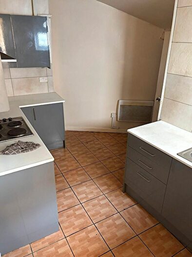 2 Bedroom Flat To Rent In Chepstow Road, Newport, South Wales, NP19