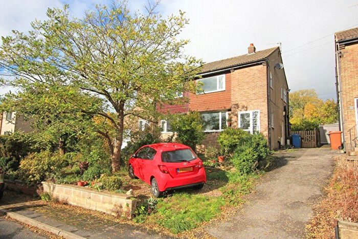 3 Bedroom Semi Detached House For Sale In Windsor Avenue, Skipton, BD23