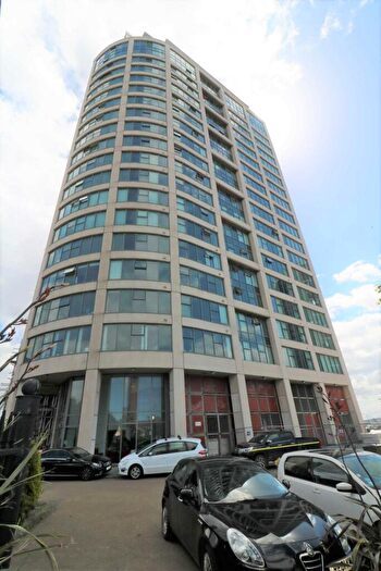 1 Bedroom Apartment To Rent In Apt. William Jessop Way, Liverpool, Merseyside, L3