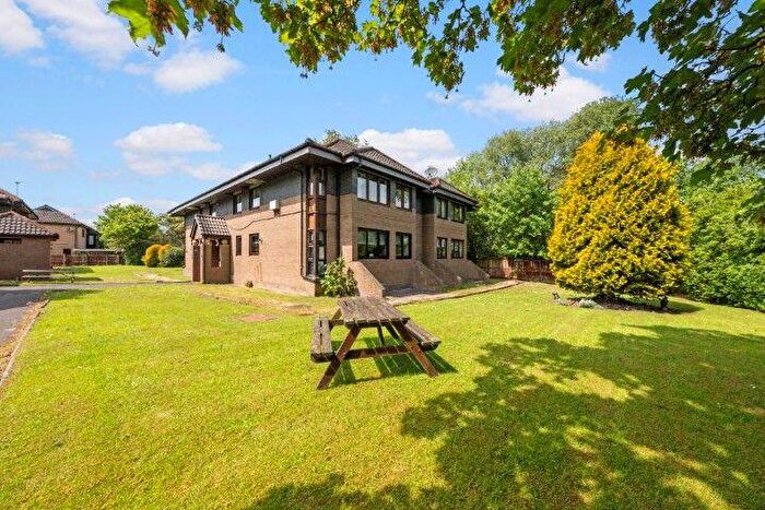 2 Bedroom Flat For Sale In Hamilton Road, Glasgow, G32