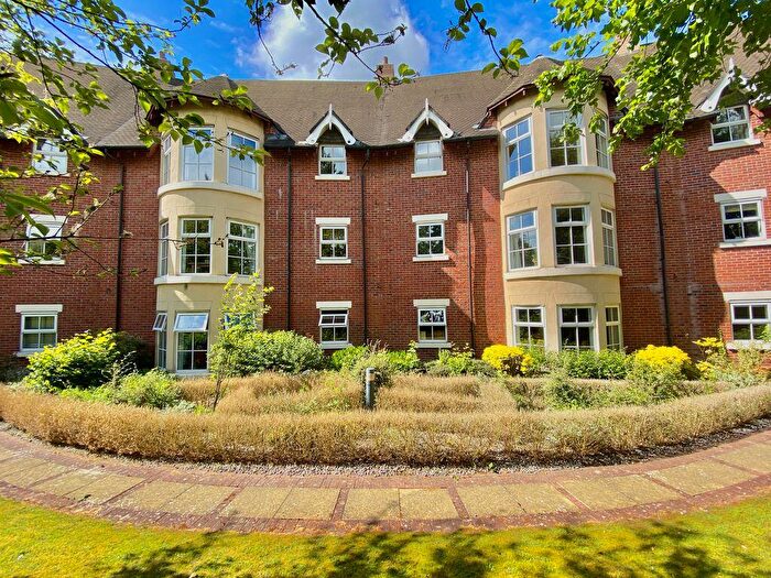 2 Bedroom Flat For Sale In Tiverton Court, Blakemere Drive, Kingsmead, CW9