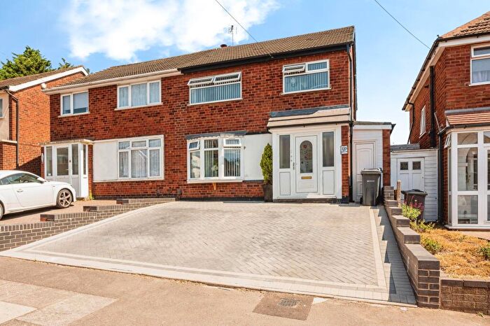 3 Bedroom Semi-Detached House For Sale In Oscott School Lane, Birmingham, B44