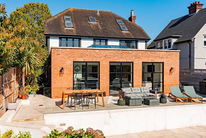 6 Bedroom Detached House For Sale In East Ridgeway, Cuffley, EN6