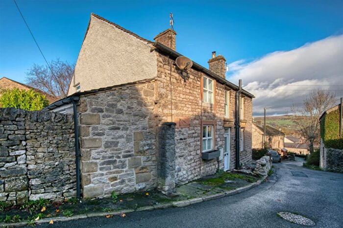 2 Bedroom Semi-Detached House For Sale In Hill Head, Bradwell, Hope Valley, S33