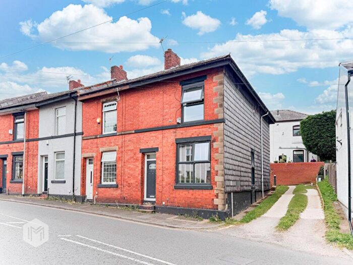 3 Bedroom End Of Terrace House For Sale In Hollins Lane, Bury, BL9