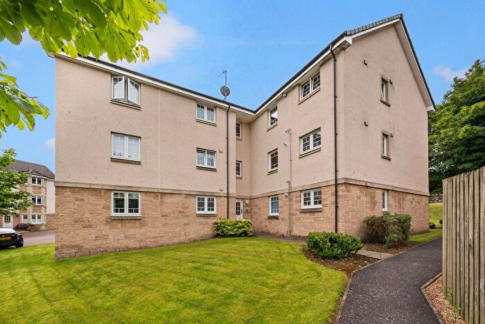 2 Bedroom Flat For Sale In Clayhills Drive, Cambusbarron, Stirling, FK7