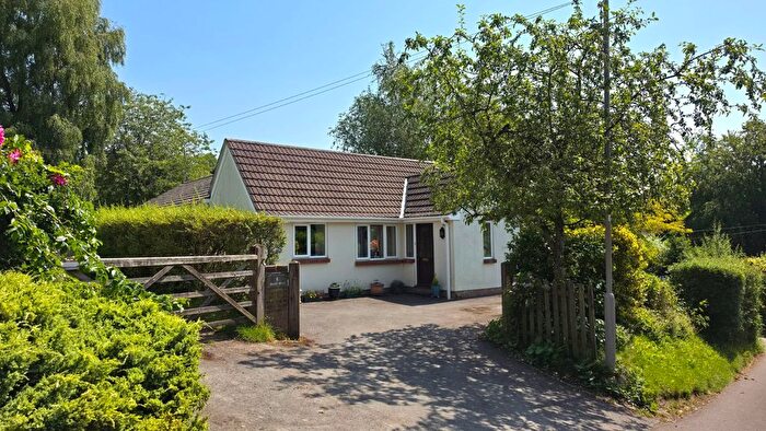 3 Bedroom Bungalow For Sale In Kingsman Lane, Shaftesbury, Dorset, SP7