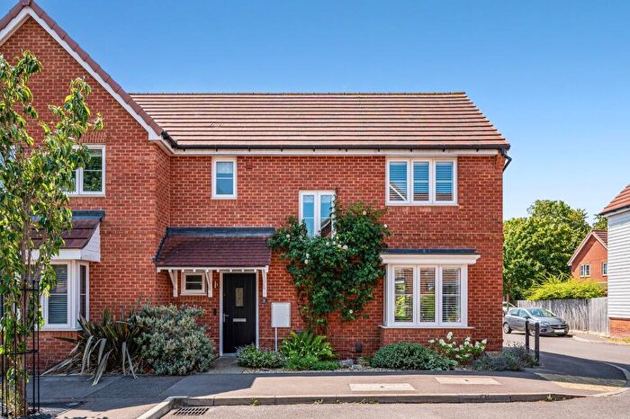 3 Bedroom Semi Detached House For Sale In Normandy Road, Fareham, PO14