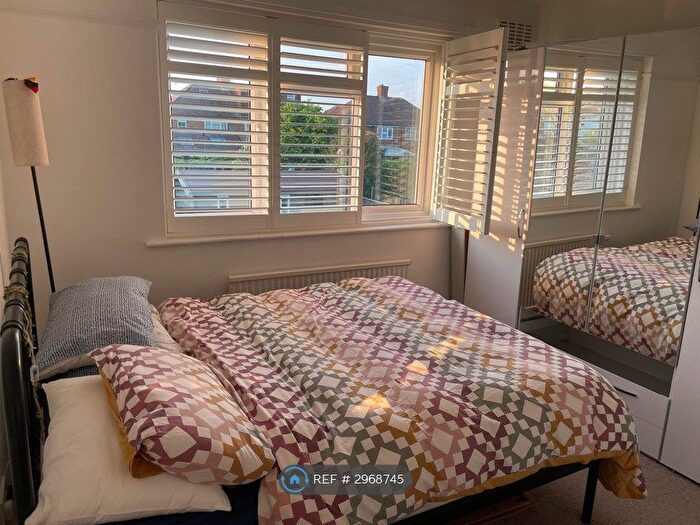 1 Bedroom Detached House To Rent In Wendover Drive, Bedford, MK41