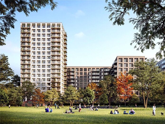 2 Bedroom Flat For Sale In Starboard Way, London, E16