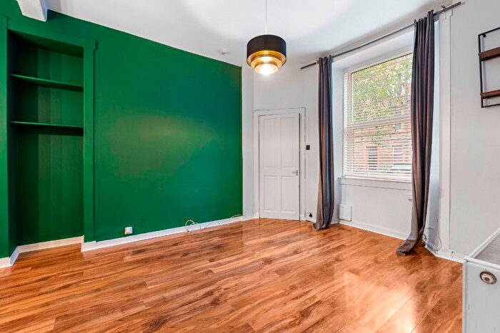 1 Bedroom Flat To Rent In Smithfield Street, Gorgie, Edinburgh, EH11