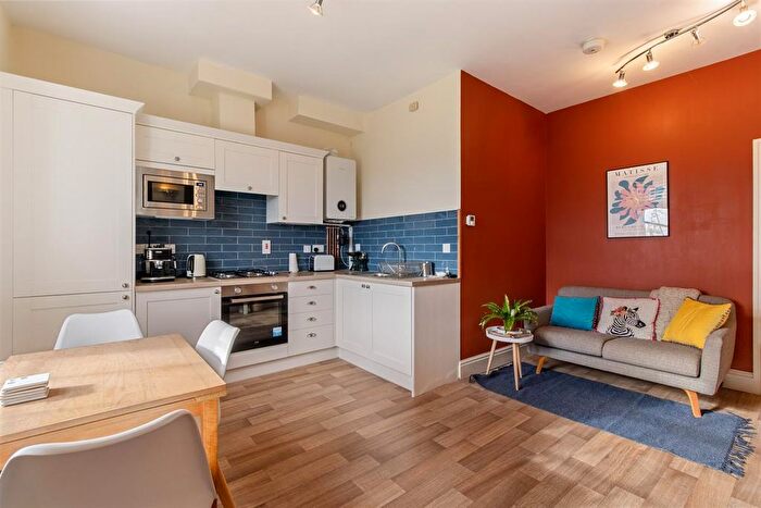 1 Bedroom Flat For Sale In Oriel House, Flat, Worcester Road, Malvern, Worcestershire, WR14