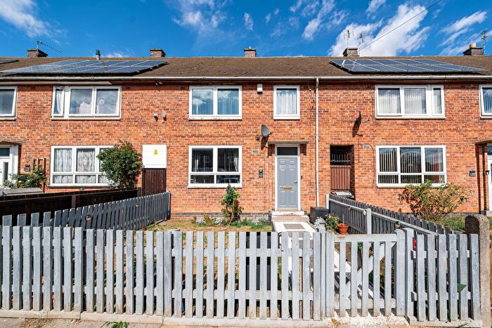 3 Bedroom Town House For Sale In Bateman Road, Leicester, Leicestershire, LE3