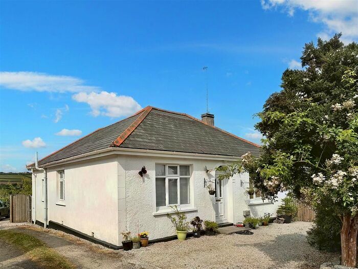 3 Bedroom Bungalow For Sale In Lowertown, Helston, TR13
