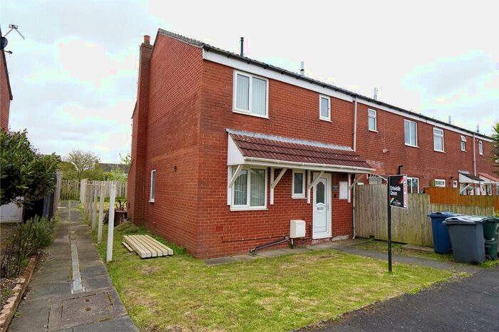 3 Bedroom End Of Terrace House For Sale In Cropper Gardens, Hesketh Bank, Preston, Lancashire, PR4