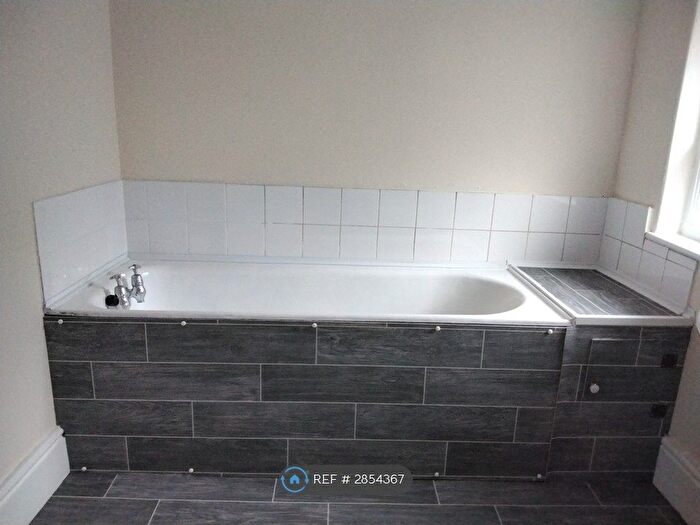 1 Bedroom Flat To Rent In Blackburn Avenue, Bridlington, YO15