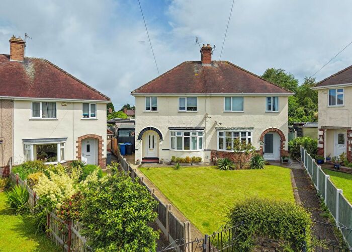 3 Bedroom Semi-Detached House For Sale In Dunston Lane, Chesterfield, S41