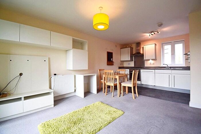 2 Bedroom Apartment For Sale In Sinclair Drive, Basingstoke, Hampshire, RG21