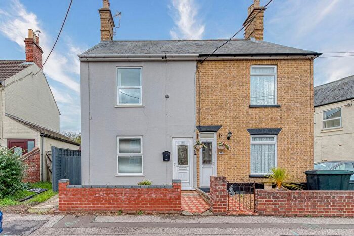 3 Bedroom Semi Detached House For Sale In Long Road, Lowestoft, NR33