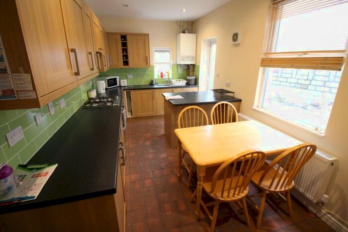 4 Bedroom Terraced House To Rent In Inverness Place, Roath, CF24