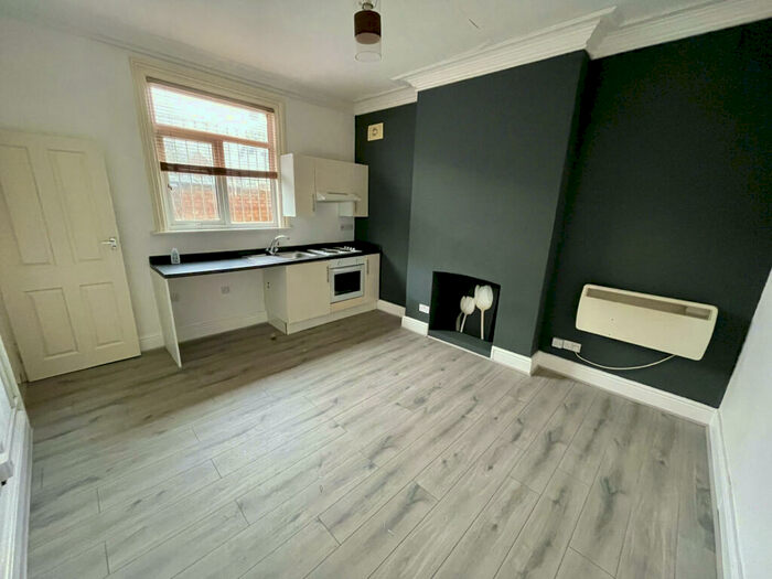 Studio To Rent In Mill Hill Road, Derby, Derbyshire, DE23