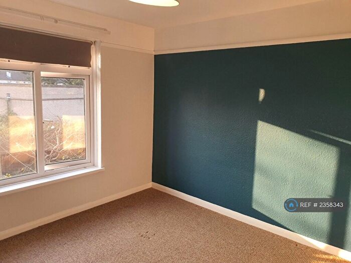 1 Bedroom Flat To Rent In Foxhays Road, Reading, RG2
