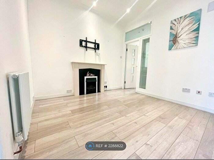 1 Bedroom Flat To Rent In Arnold Road, London, N15