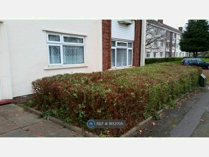 2 Bedroom Flat To Rent In Rixman Close, Maidenhead, SL6