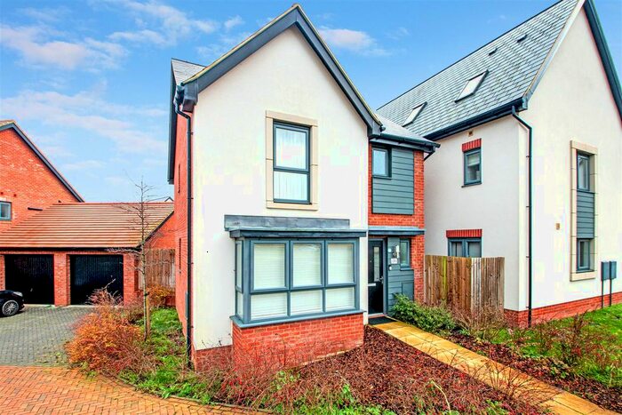 3 Bedroom Detached House To Rent In Friesland Avenue, Whitehouse, Milton Keynes, MK8