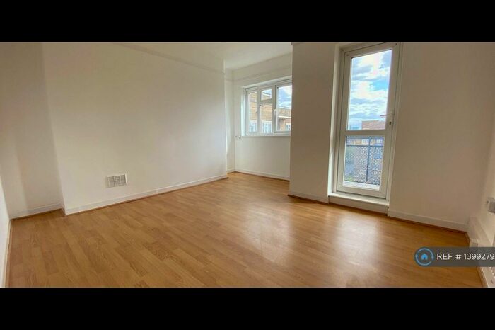 2 Bedroom Flat To Rent In Loddiges Road, London, E9