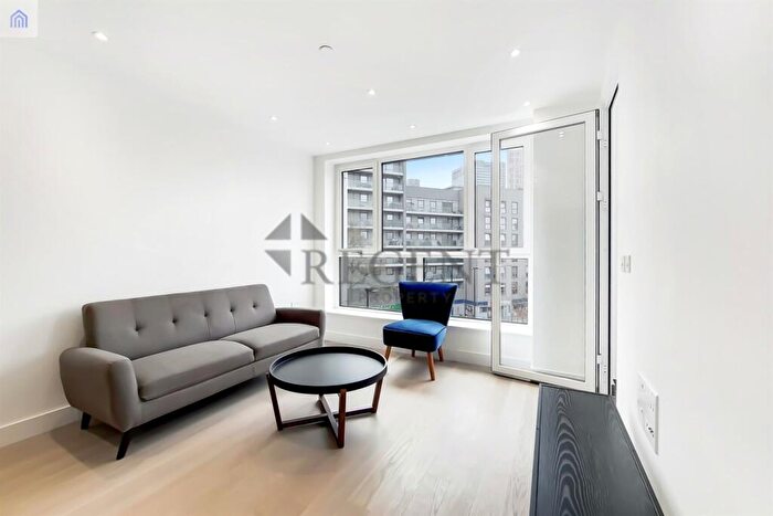 1 Bedroom Apartment To Rent In Wayfare House, Escapade Place, E14