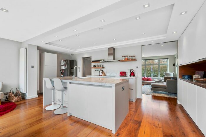 3 Bedroom Property To Rent In Bowness Crescent, SW15