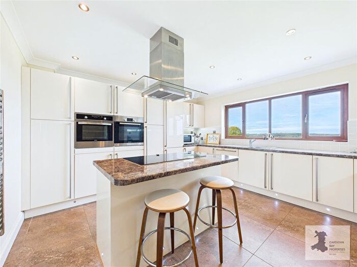 4 Bedroom Detached House For Sale In Cae Pensarn, Llanllwni, Pencader, SA39