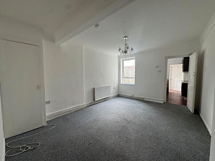 1 Bedroom Flat To Rent In Ivy Street, Rainham, Gillingham, ME8