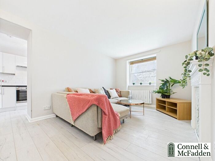 2 Bedroom Flat To Rent In St Stephen Street, Stockbridge, Edinburgh, EH3