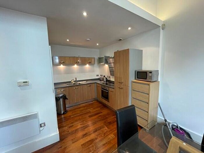 2 Bedroom Apartment To Rent In Holly Street, Sheffield, S1
