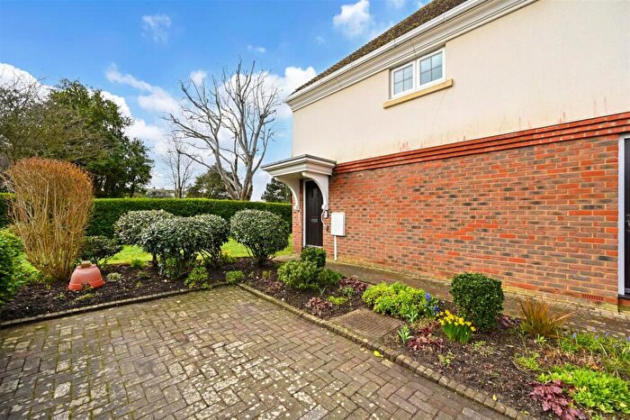 2 Bedroom House To Rent In Sea Road, East Preston, BN16