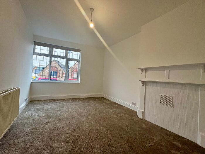 3 Bedroom Flat To Rent In Station Road, West Drayton, UB7