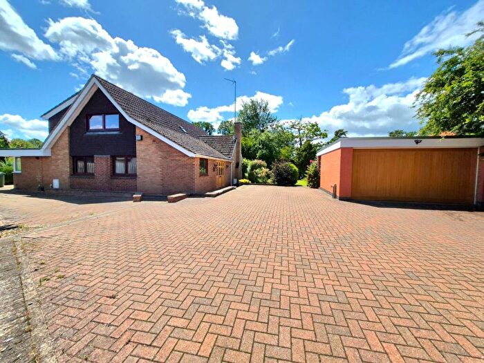 4 Bedroom Detached House For Sale In Overstone Road, Sywell, Northamptonshire, NN6