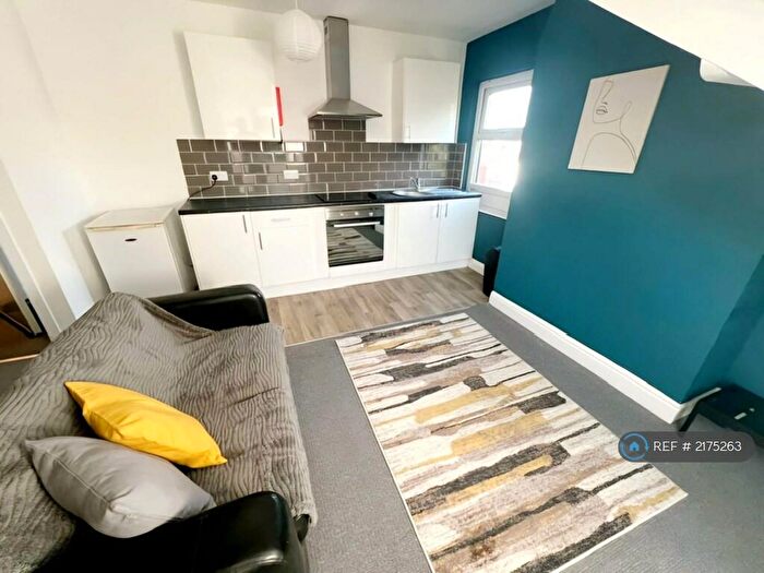 1 Bedroom Flat To Rent In Conference Road, Leeds, LS12